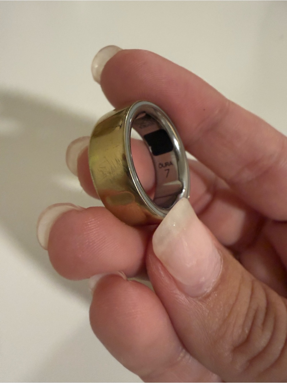 Oura ring generation 4 gold - Picture 3 of 3